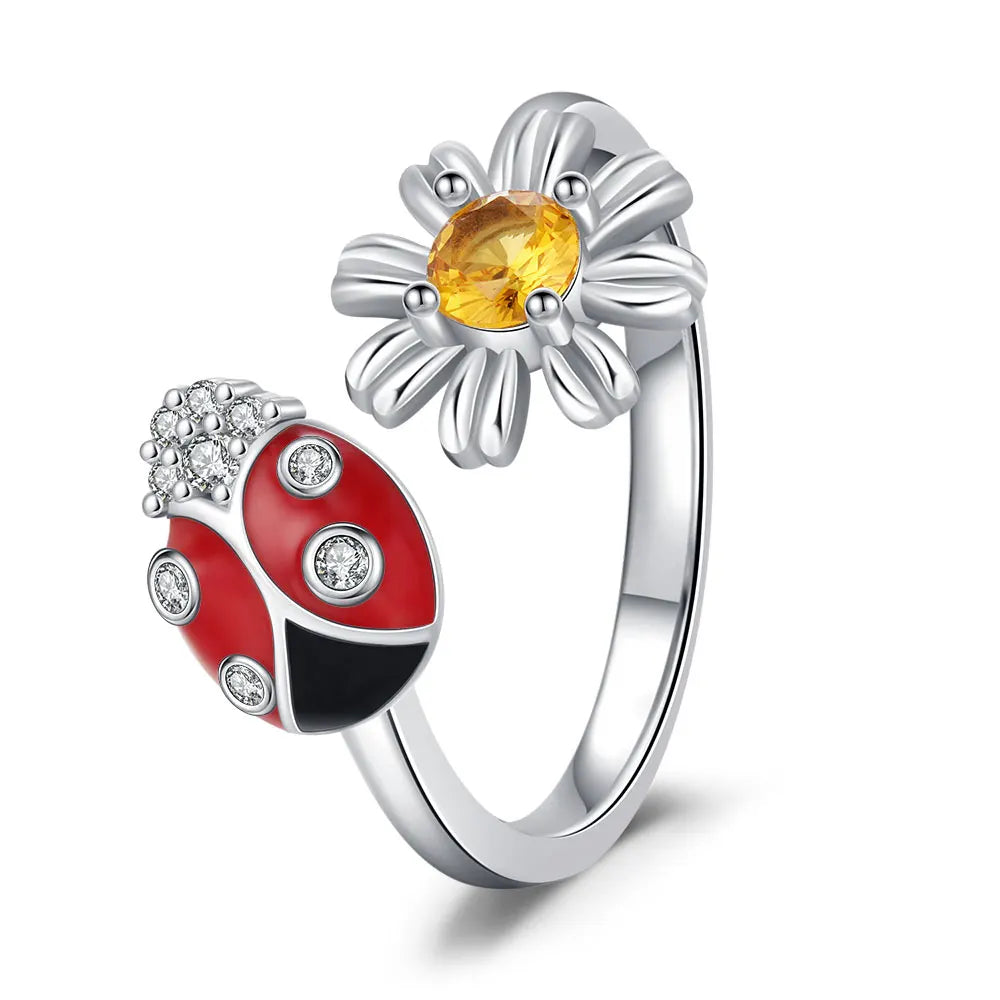 Veloura Pearl Crown Ring